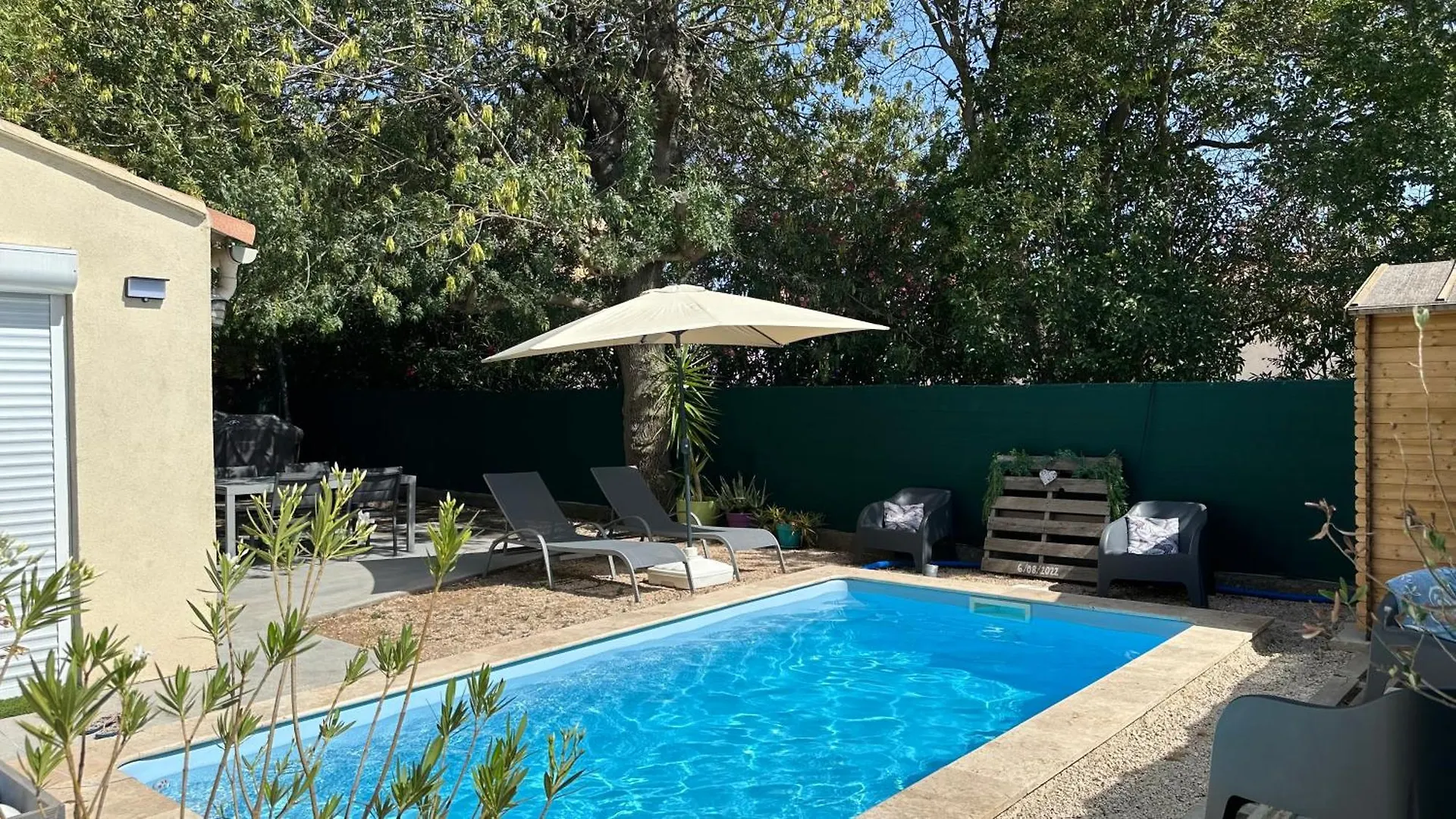 Appartement Proche De La Mer contacts